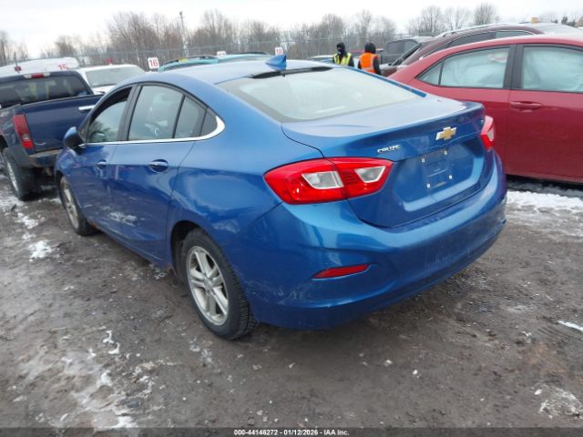 2017 CHEVROLET CRUZE 1G1BE5SM0H7198355 Photo 2