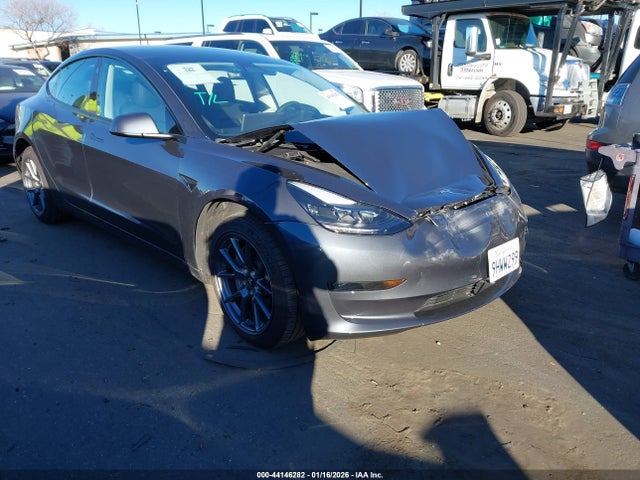 2023 TESLA MODEL 3 5YJ3E1EA4PF638883 Photo 0