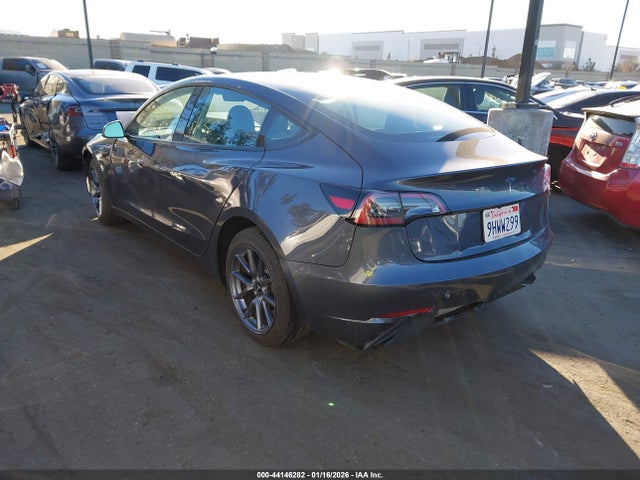 2023 TESLA MODEL 3 5YJ3E1EA4PF638883 Photo 2