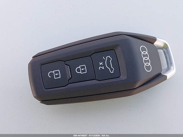 2025 AUDI Q6 E-TRON WA112BGF1SA049610 Photo 10