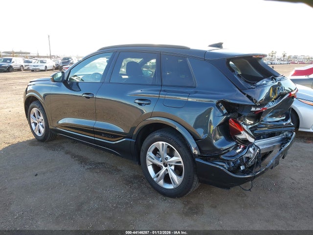 2025 AUDI Q6 E-TRON WA112BGF1SA049610 Photo 2