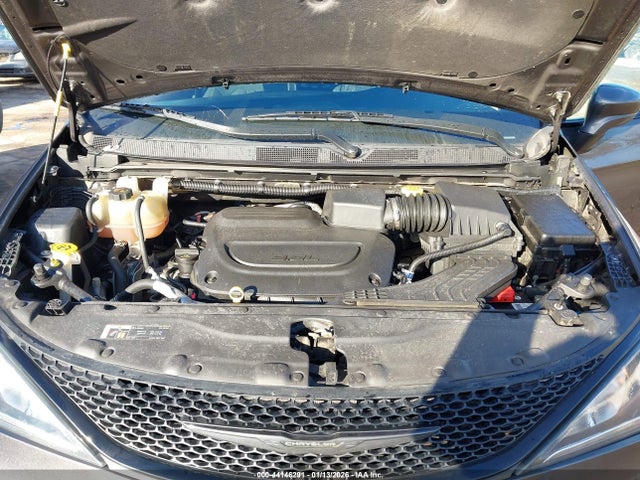 2019 CHRYSLER PACIFICA 2C4RC1FGXKR532423 Photo 9