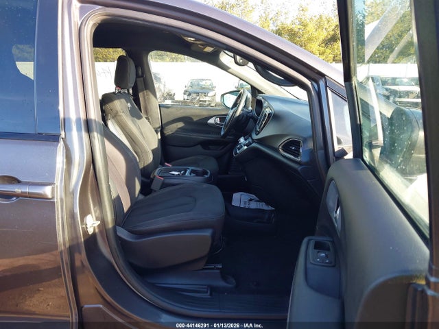 2019 CHRYSLER PACIFICA 2C4RC1FGXKR532423 Photo 4
