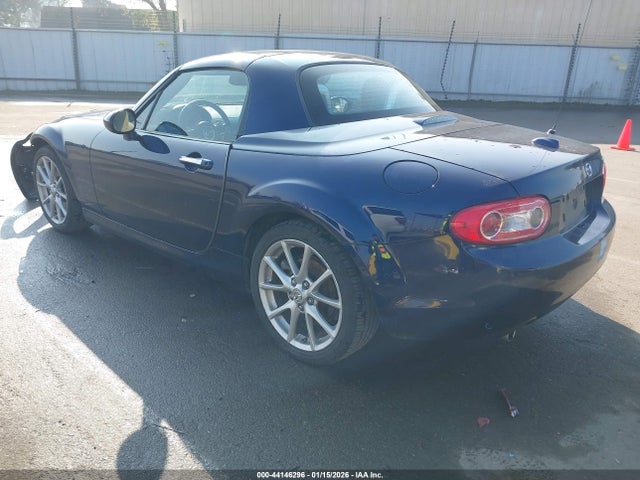 2011 MAZDA MX-5 MIATA JM1NC2PF2B0213375 Photo 2