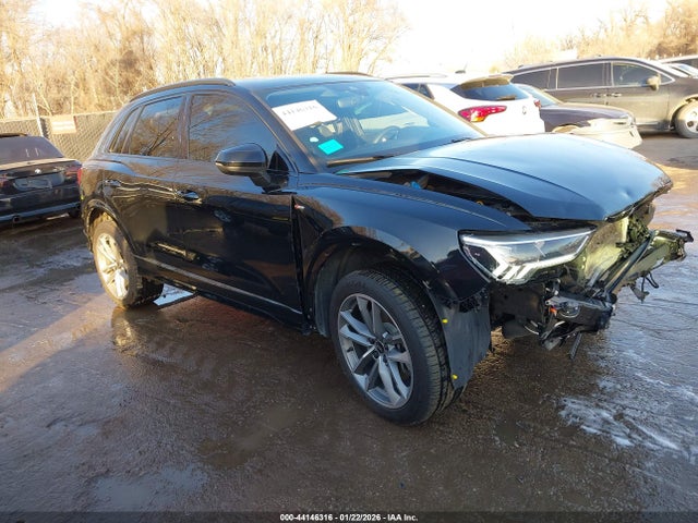 2022 AUDI Q3 WA1EECF35N1141104 Photo 0