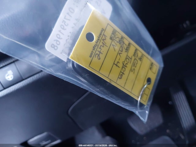 2T3C1RFV0SW399542 Toyota Rav4 Xle Premium