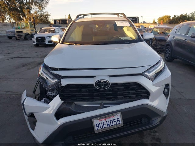 2T3C1RFV0SW399542 Toyota Rav4 Xle Premium