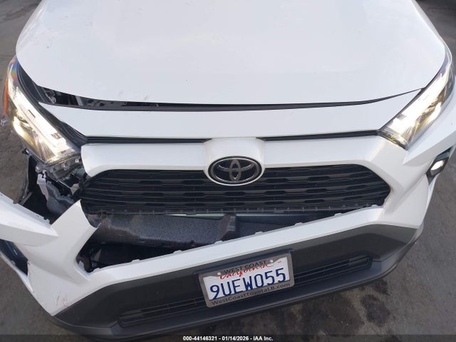 2T3C1RFV0SW399542 Toyota Rav4 Xle Premium