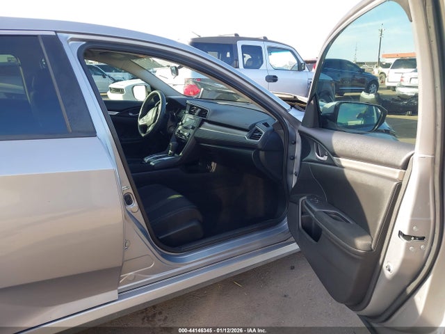 Продаж на аукціоні авто 2017 Honda Civic Lx, vin: 19XFC2F52HE053057, номер лоту: 44146345