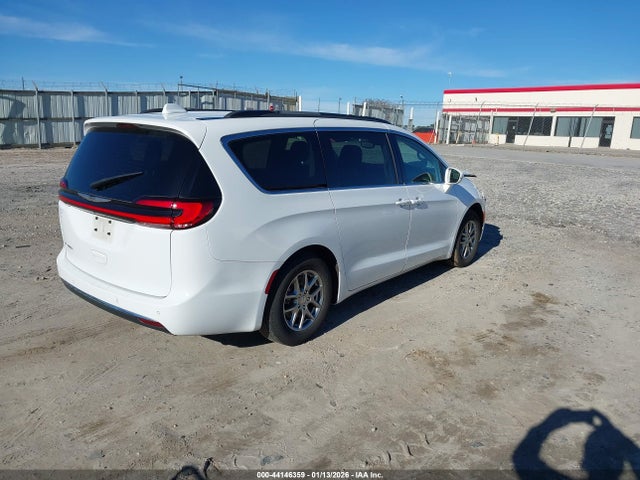 2021 CHRYSLER PACIFICA 2C4RC1FG1MR556578 Photo 3
