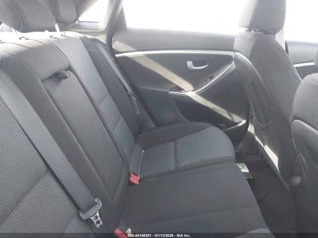 KMHD35LH3GU256185 Hyundai ELANTRA GT
