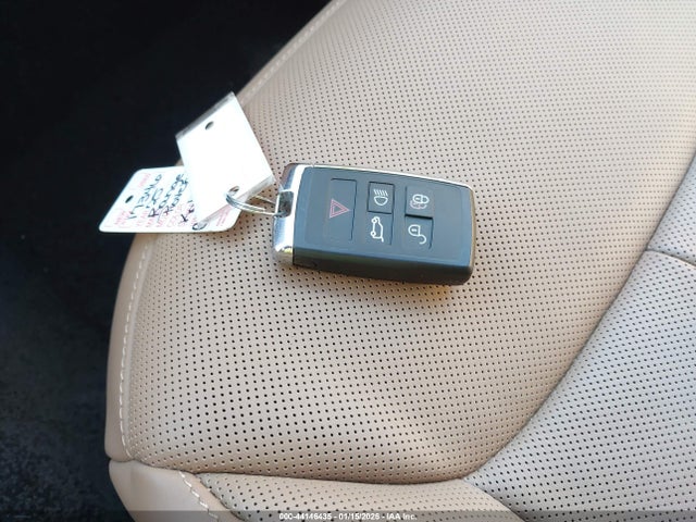 SALKPBE92SA312978 Land Rover Range Rover P530 Se 7 Seat