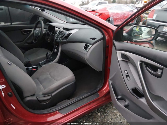5NPDH4AE4GH775958 Hyundai ELANTRA SE