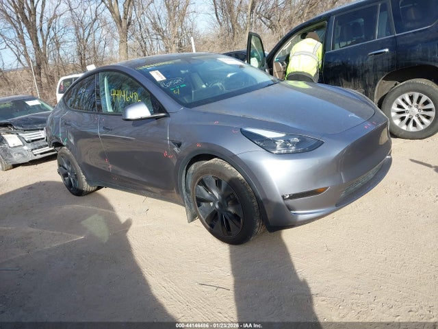 2025 TESLA MODEL Y 7SAYGDEE2SF287262 Photo 0