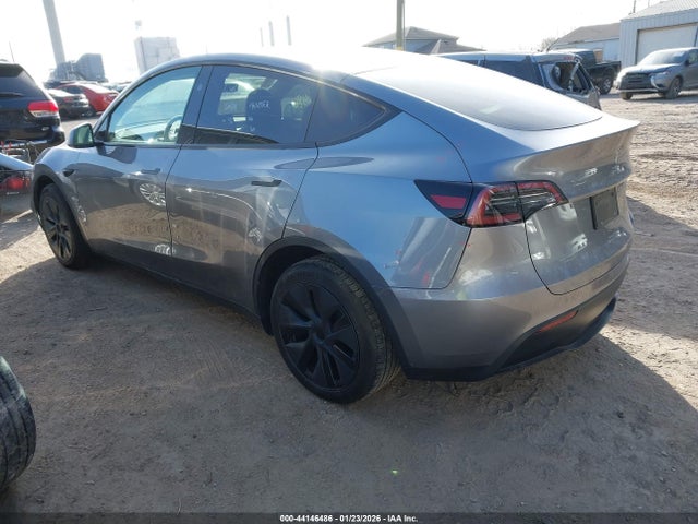 2025 TESLA MODEL Y 7SAYGDEE2SF287262 Photo 2