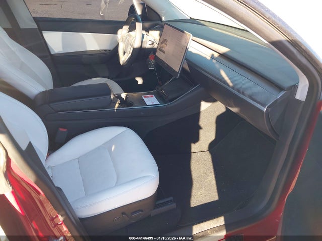 2021 TESLA MODEL Y 5YJYGDEF7MF073179 Photo 4