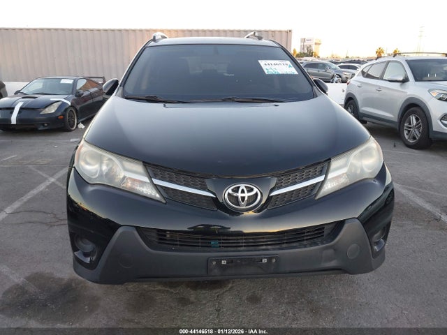 2T3ZFREV3FW217013 Toyota RAV4 LE