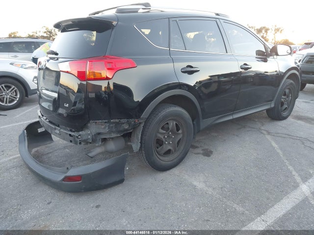 2T3ZFREV3FW217013 Toyota RAV4 LE