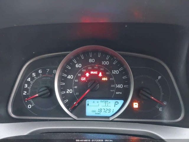 2T3ZFREV3FW217013 Toyota RAV4 LE