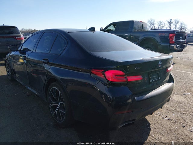 2021 BMW 540I WBA73BJ0XMCE79063 Photo 2