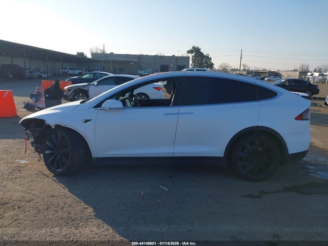 Tesla Model X 100d/75d/long Range 2019 5YJXCAE23KF202437 Image 13