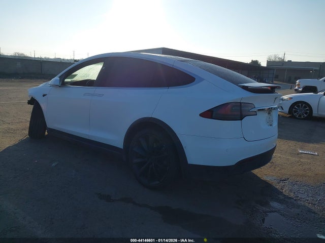2019 TESLA MODEL X 5YJXCAE23KF202437 Photo 2