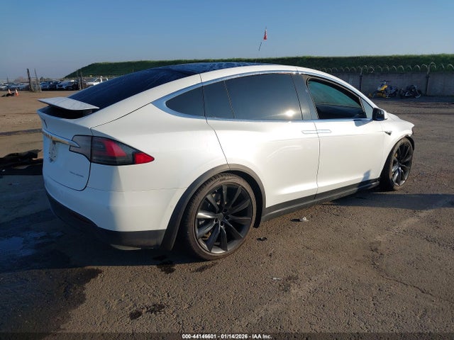2019 TESLA MODEL X 5YJXCAE23KF202437 Photo 3