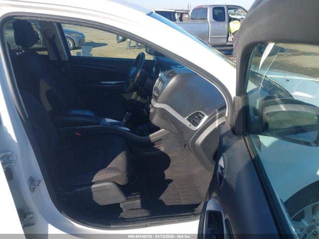 3C4PDCBG6FT525137 Dodge Journey Sxt