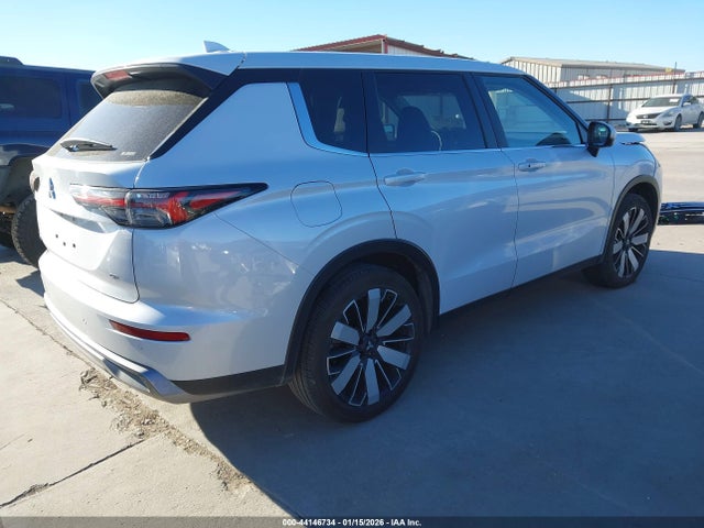 2025 MITSUBISHI OUTLANDER JA4J4VA86SZ042983 Photo 3