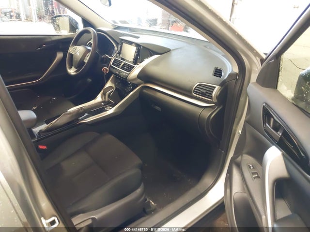 2020 MITSUBISHI ECLIPSE CROSS JA4AT3AA2LZ005697 Photo 4