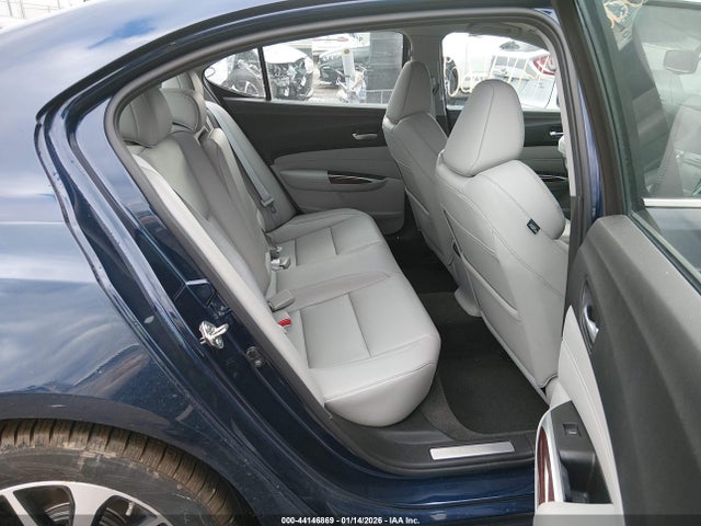 Auction sale of the 2016 Acura Tlx, vin: 19UUB1F39GA003262, lot number: 44146869