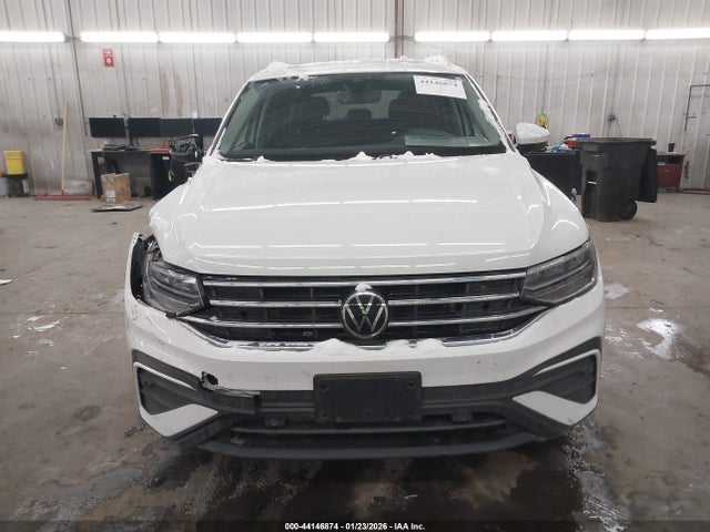 44146874 :رقم المزاد ، 3VV2B7AXXNM085295 vin ، 2022 Volkswagen Tiguan 2.0t Se مزاد بيع