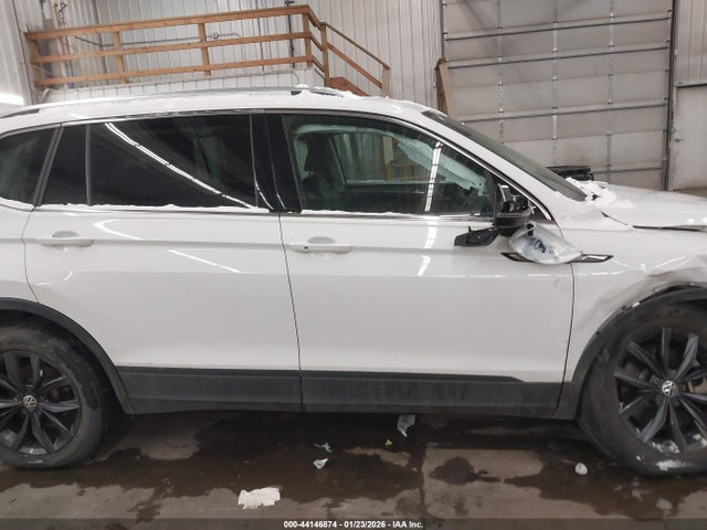 44146874 :رقم المزاد ، 3VV2B7AXXNM085295 vin ، 2022 Volkswagen Tiguan 2.0t Se مزاد بيع
