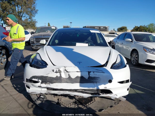 44146878 :رقم المزاد ، 5YJ3E1EA7PF408531 vin ، 2023 Tesla Model 3 Rear-wheel Drive مزاد بيع