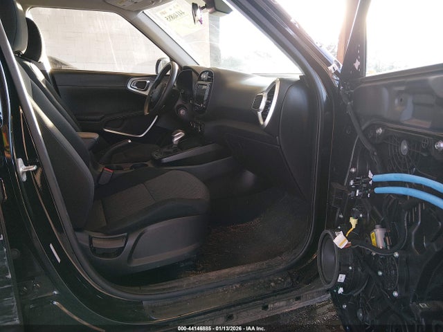 KNDJ23AU0N7185800 KIA SOUL LX