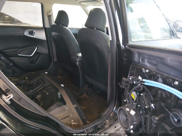 KNDJ23AU0N7185800 KIA SOUL LX
