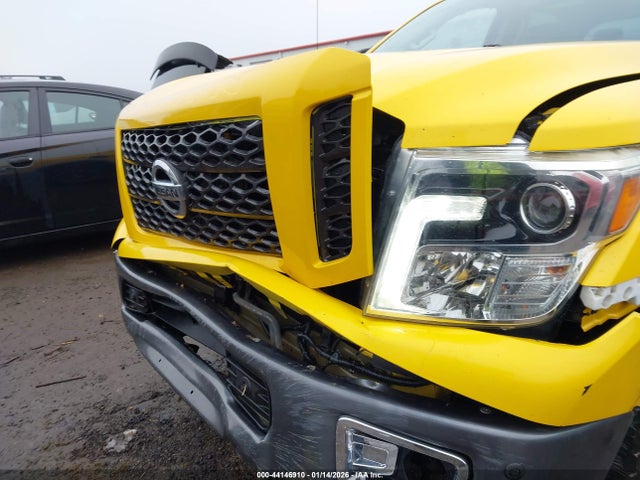 1N6AA1F4XHN500499 Nissan Titan Xd Pro-4x Gas
