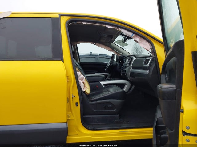 1N6AA1F4XHN500499 Nissan Titan Xd Pro-4x Gas