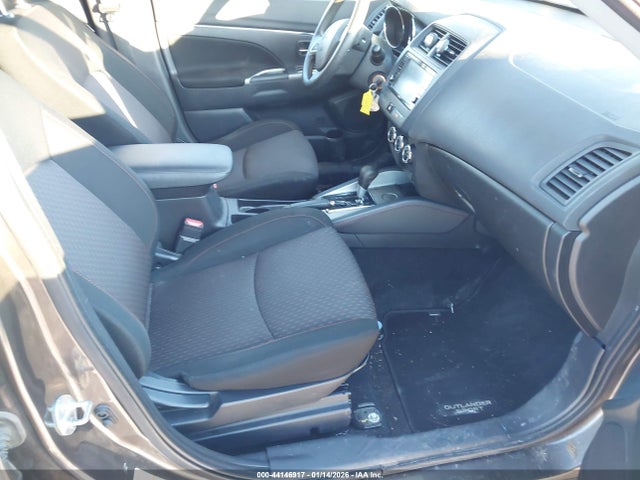 2018 MITSUBISHI OUTLANDER SPORT JA4AP3AU8JU011223 Photo 4