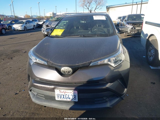 JTNKHMBX3J1004067 Toyota C-HR XLE