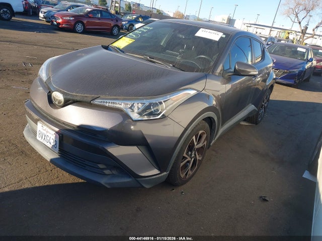 JTNKHMBX3J1004067 Toyota C-HR XLE