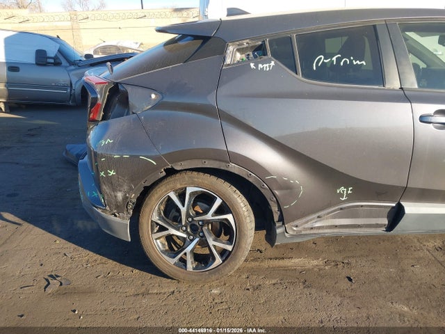 JTNKHMBX3J1004067 Toyota C-HR XLE