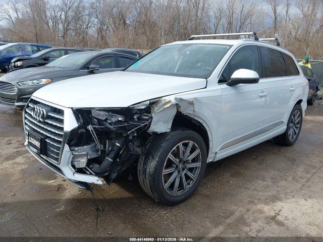 2019 AUDI Q7 WA1LHAF75KD023568 Photo 1