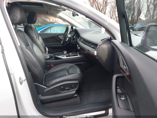 2019 AUDI Q7 WA1LHAF75KD023568 Photo 4