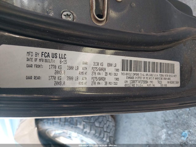 2015 RAM 1500 1C6RR7FT4FS758984 Photo 8