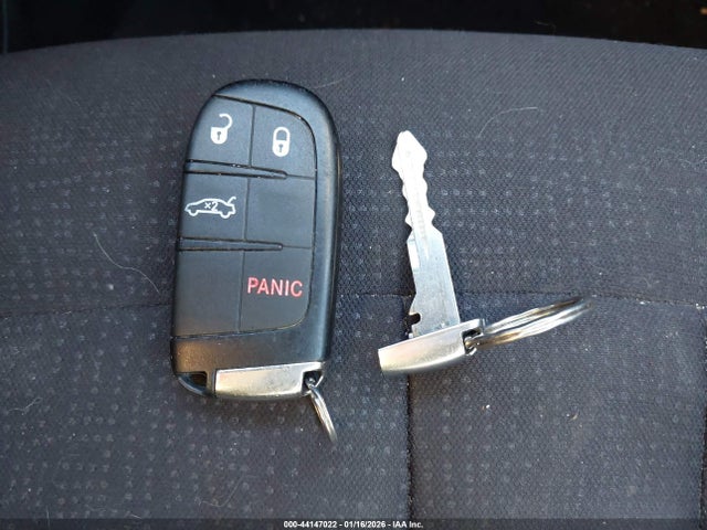 2015 CHRYSLER 200 1C3CCCABXFN562879 Photo 10