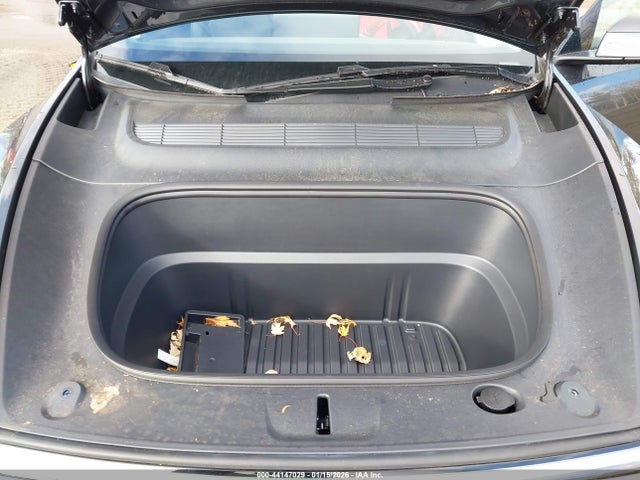 2026 TESLA MODEL Y 7SAYGDEE2TA386503 Photo 9