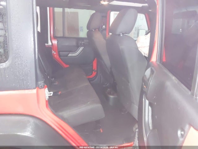 44147040 :رقم المزاد ، 1C4BJWDG2FL751415 vin ، 2015 Jeep Wrangler Unlimited Sport مزاد بيع