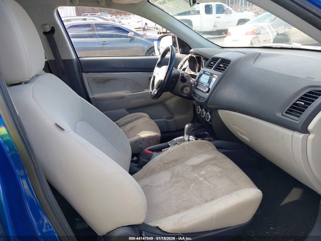 2017 MITSUBISHI OUTLANDER SPORT JA4AP3AU6HZ005031 Photo 4