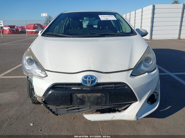 JTDKDTB34F1094571 Toyota Prius C Two
